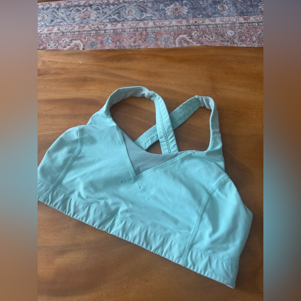 Lululemon Light Blue Cross-Back Sports Bra size 12- Women’s Activewear